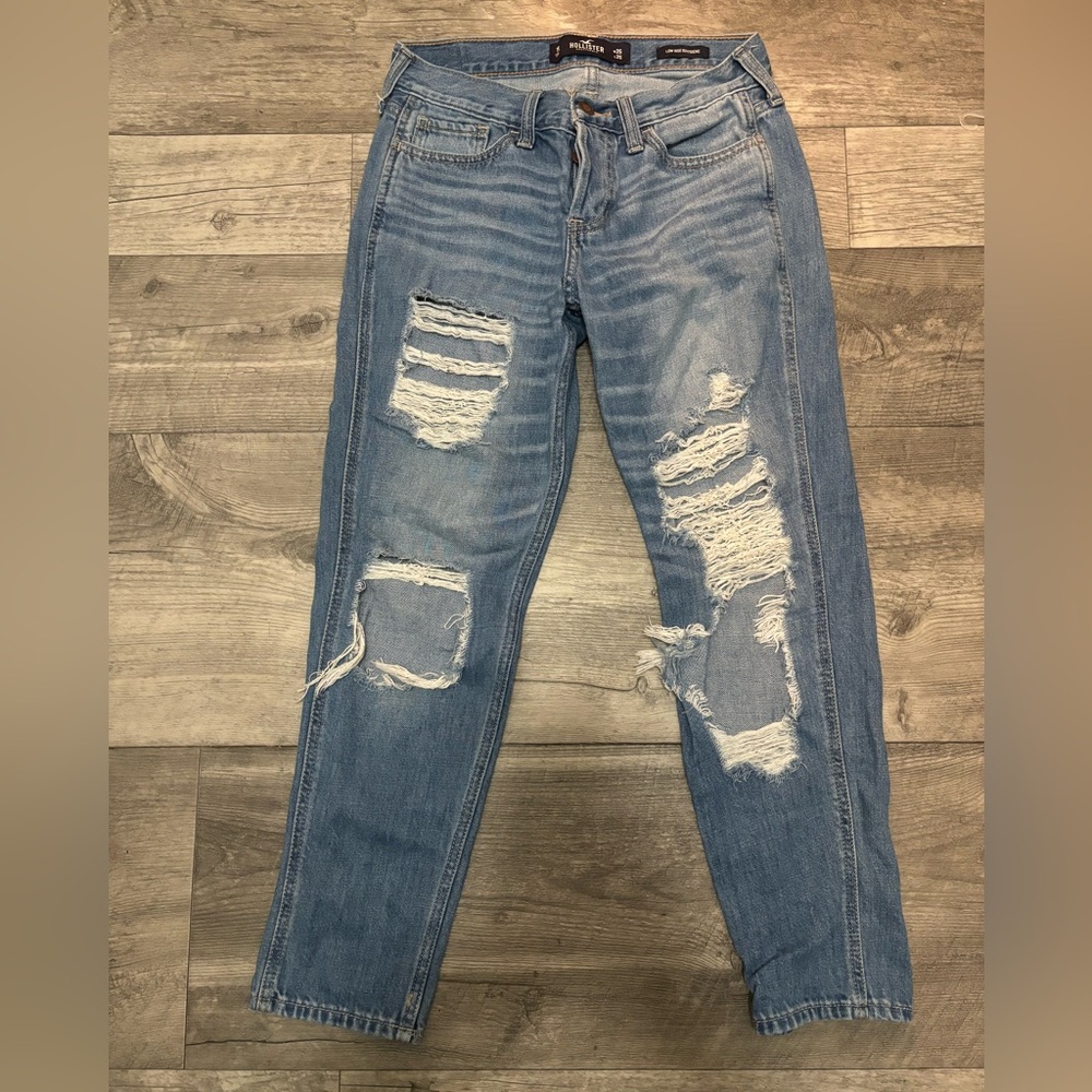 hollister low rise boyfriend jeans